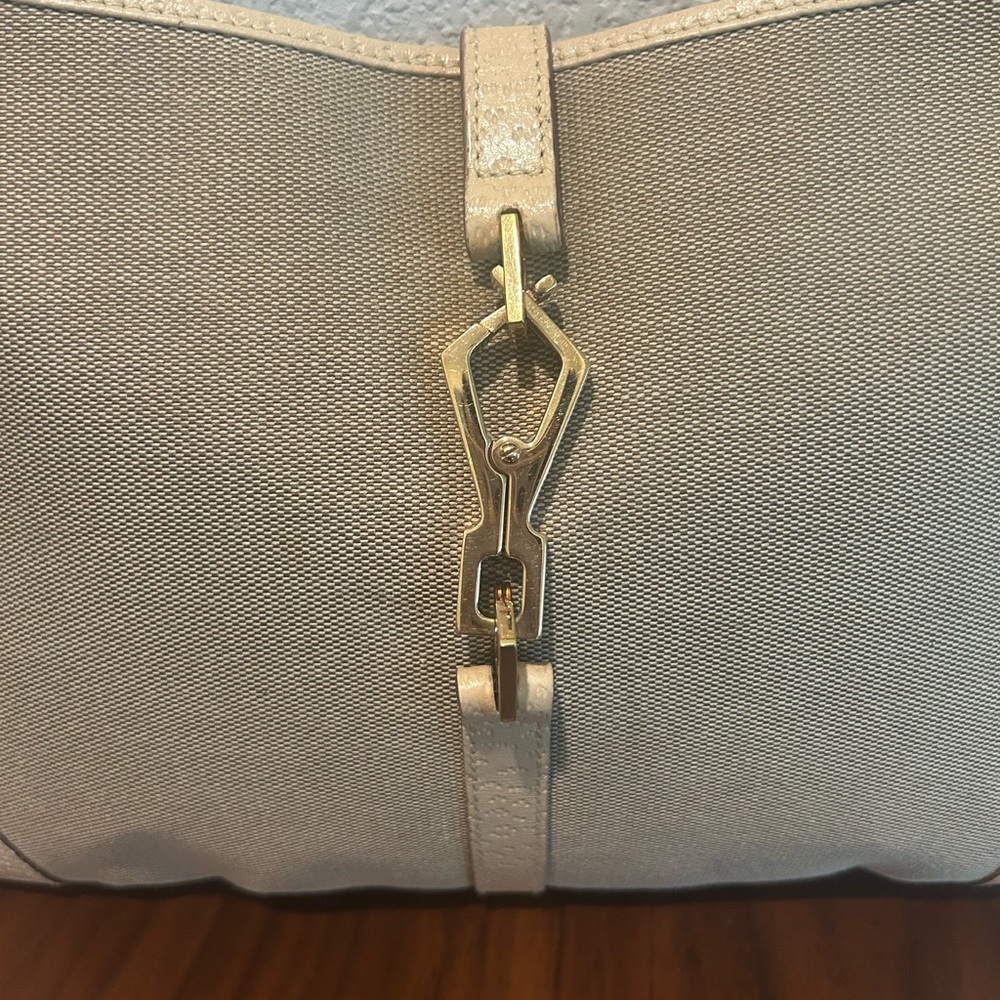 Gucci Jackie Beige Canvas Shoulder Bag with Bamboo Handle with COA - Picture 9 of 15